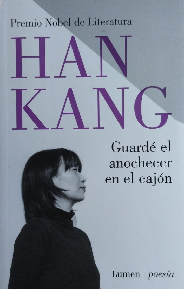 Guardé el anochecer en el cajón